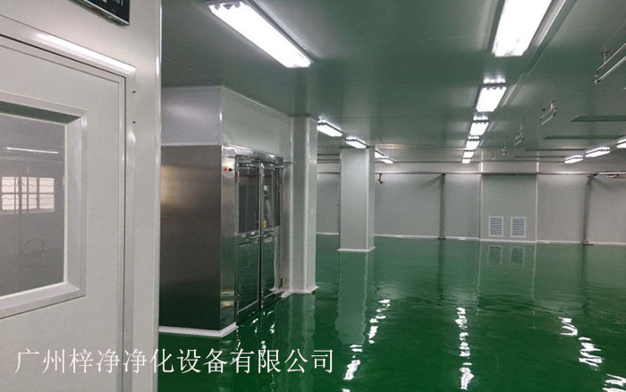 風(fēng)淋室主要用于對進(jìn)入潔凈室的人員進(jìn)行預(yù)處理，以減少帶入的塵埃和污染物。